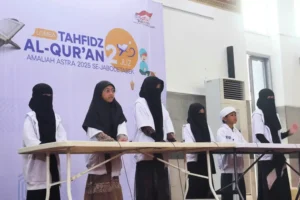 Foto Finalis 6 Besar Lomba Tahfizh Al-Qur'an 2 Juz MSQ dan Yayasan Amaliah Astra di Masjid Astra