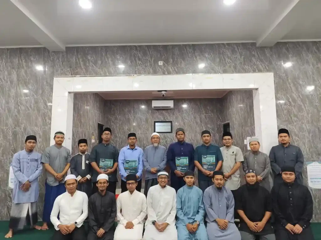 Foto Bersama Penutupan Program Sertifikasi Musyrif Halaqah
