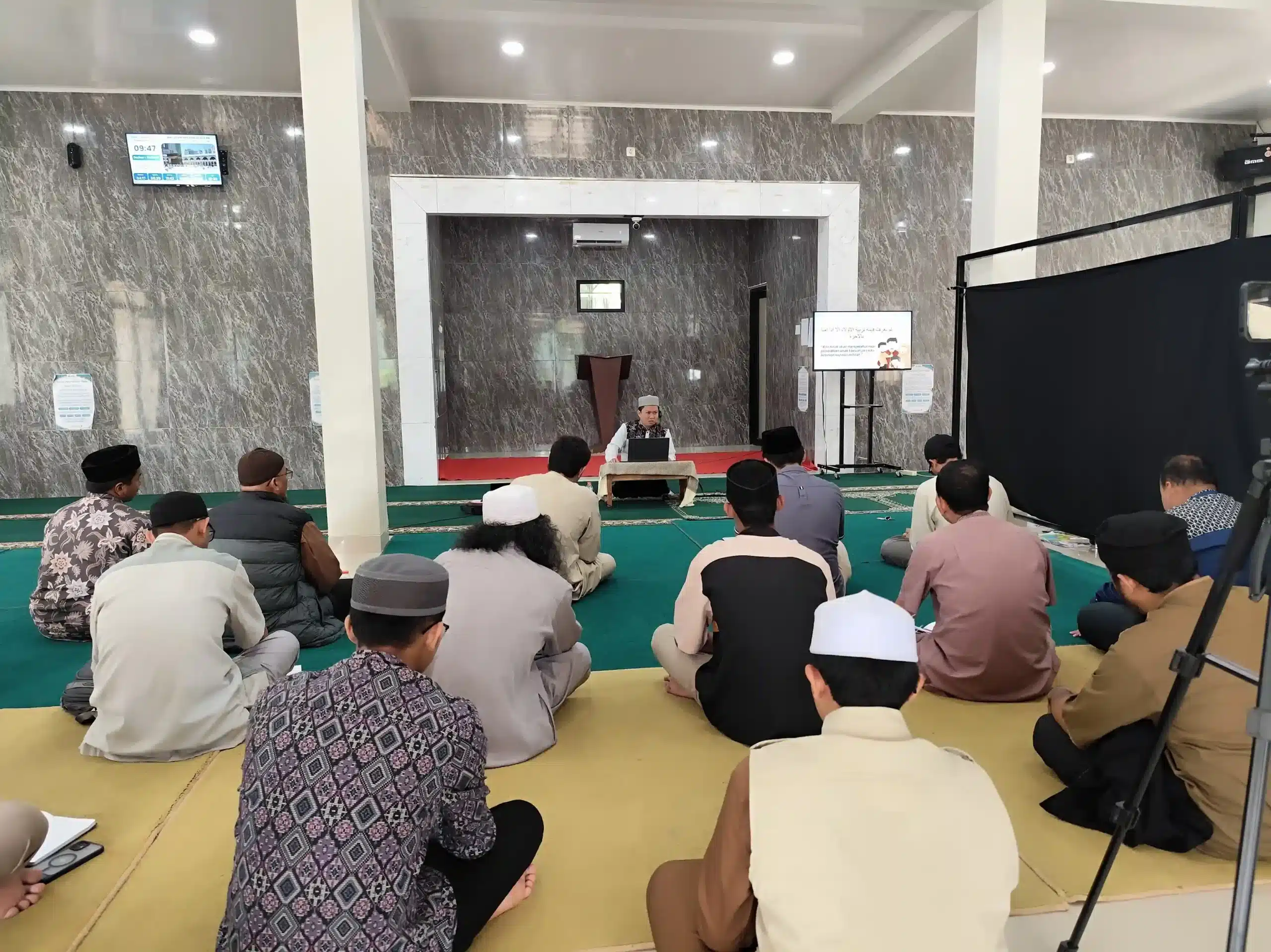 Kegiatan Seminar Parenting Islami oleh Ust Agus Fadilla Sandi