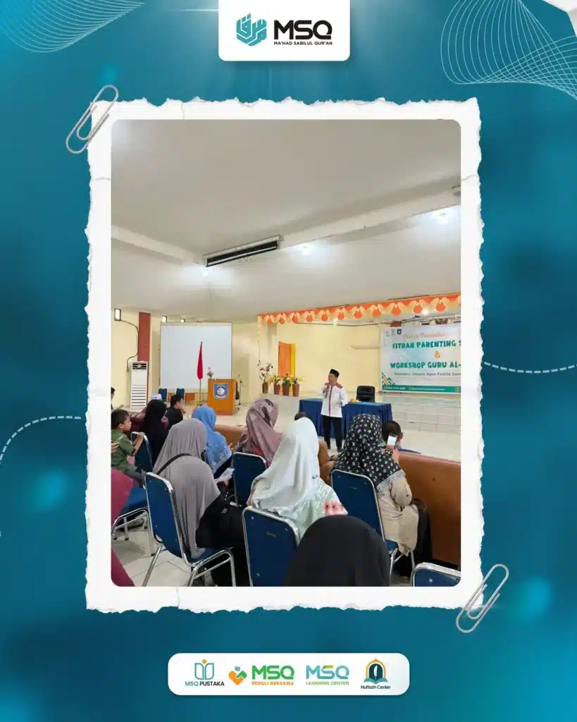 Foto: Ustadz Agus Fadilla Sandi menjadi pemateri Seminar Parenting Fitrah Parenting Series #2 yang membahas tanggung jawab orang tua dalam mendidik akal sehat anak di Graha Aparatur Pemkab Bangka Barat, Sabtu (27/12/2025). (Dok. SQC)