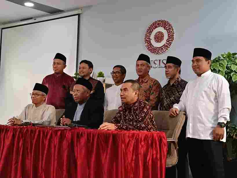 Para narasumber nasional dalam Islam pada Temu Ilmiah INSISTS 2025, Jakarta, Sabtu (6/12/2025). (MSQ/Abu Musa)