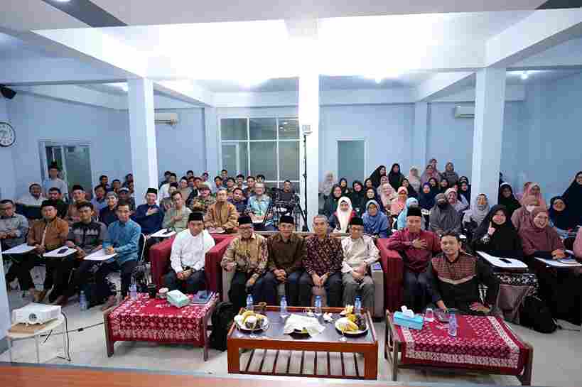 Suasana Temu Ilmiah & Pidato Akhir Tahun INSISTS 2025 yang diikuti peserta secara luring dan daring dengan antusiasme tinggi, Jakarta, Sabtu (6/12/2025). (Insist Indonesia/Admin)