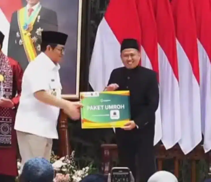 Ustadz Agus Fadilla Sandi Raih Hadiah Umrah di Final Dai & Daiyah Pilihan Jakarta 2025