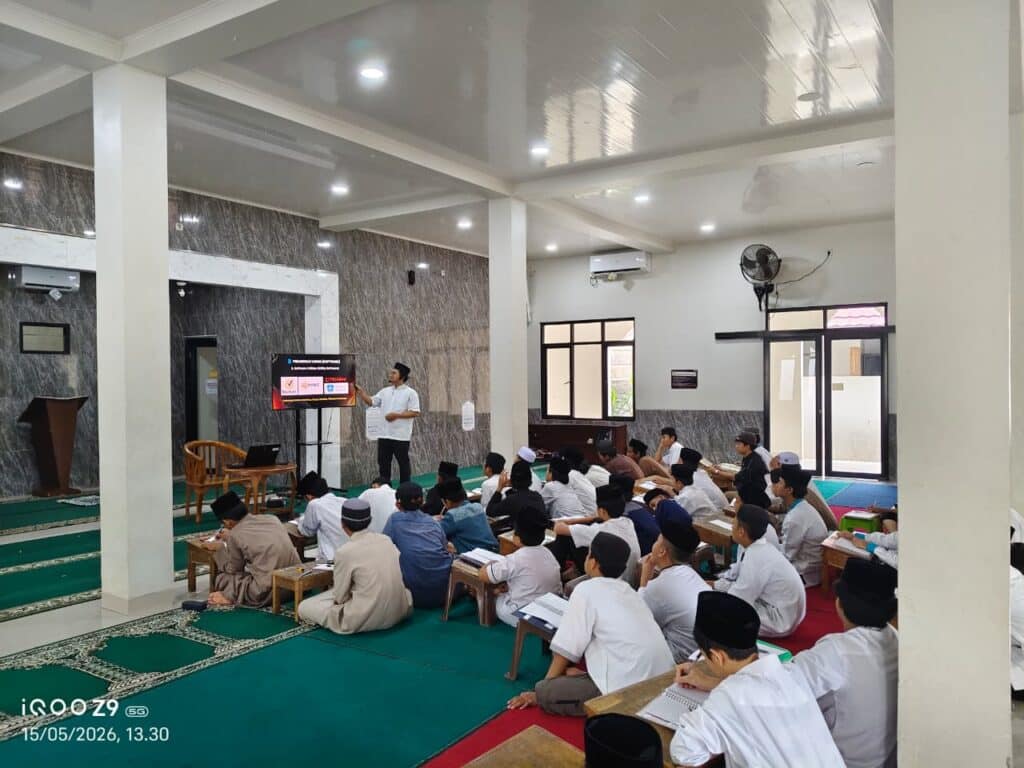 Menguasai Teknologi, Menjaga Moralitas: Santri Zaman Now Harus Melek Literasi Digital